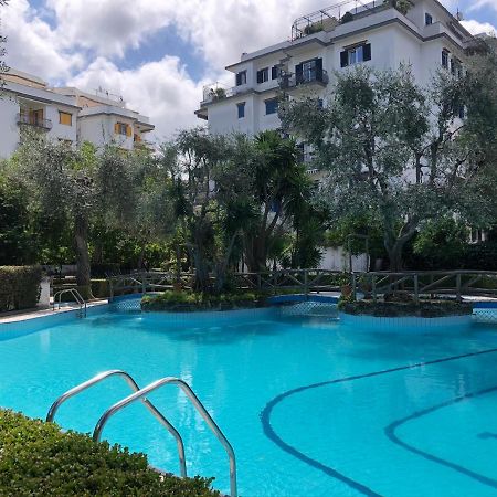 Casa Mami - Luxury Apartment And Pool - Соренто Екстериор снимка